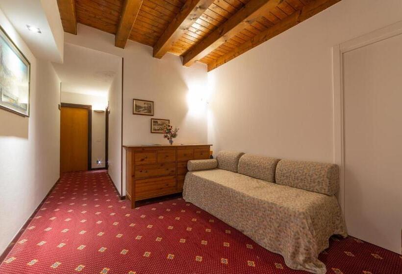 בית מלון כפרי Albergo Ristorante Leon D'oro