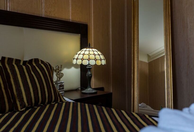 فندق Baden Baden