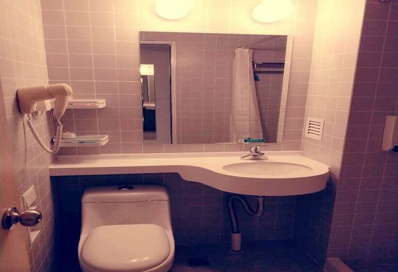 Отель Jinjiang Inn Naning Chaoyang Square Renmin Park