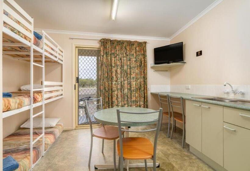 Injune Motel