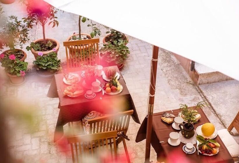 Marchese Sant Andrea B&b