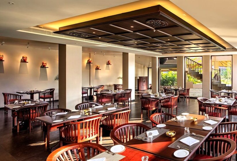 リゾートホテル Niraamaya Wellness Retreats Backwaters And Beyond Kumarakom