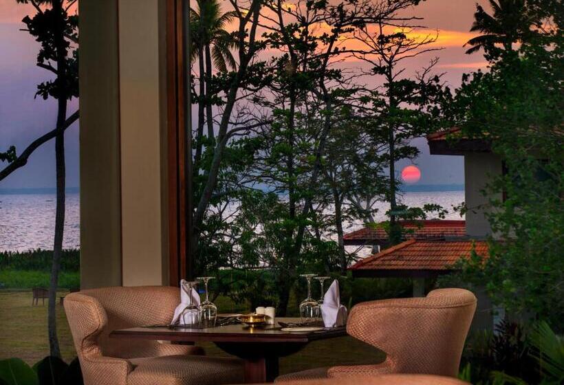 リゾートホテル Niraamaya Wellness Retreats Backwaters And Beyond Kumarakom