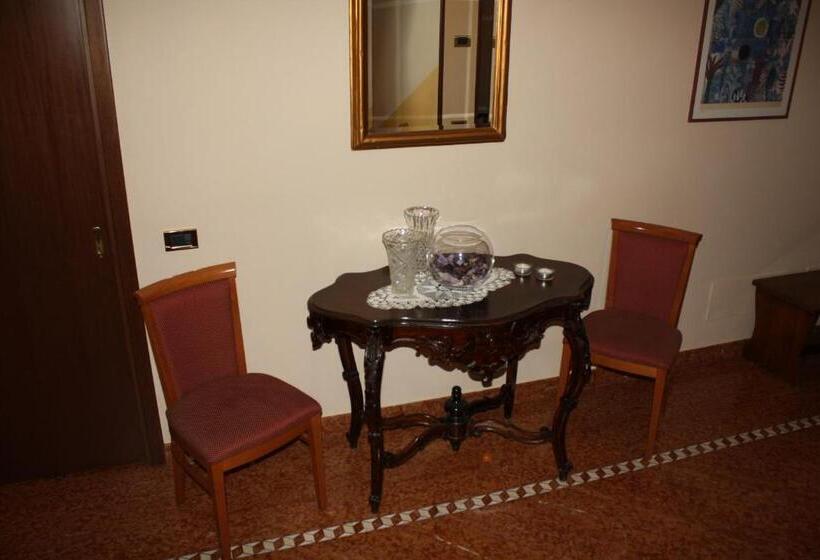 فندق Albergo Ristorante Punta Dell'est