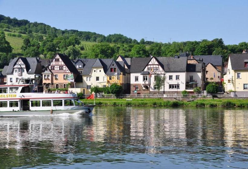 ホテル Mosel Landhaus B&b