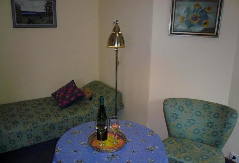 ホテル Mosel Landhaus B&b