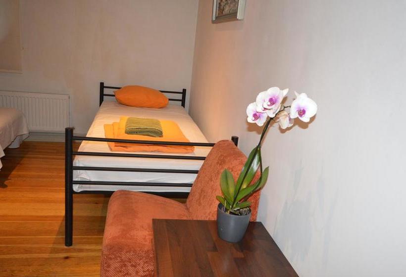 Doma Hostel