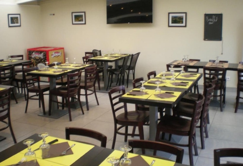 فندق Café De La Gare