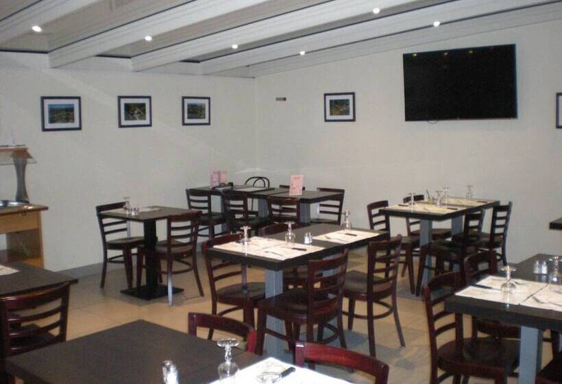 فندق Café De La Gare