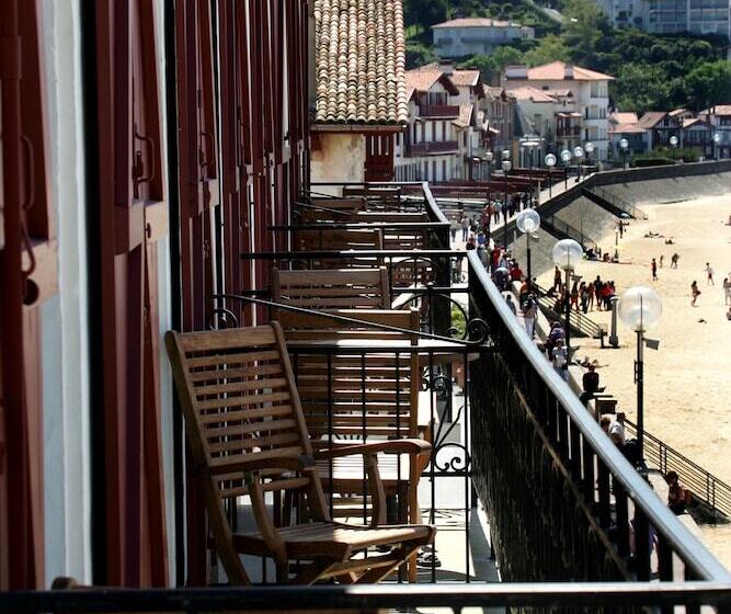 هتل Hôtel De La Plage   Saint Jean De Luz