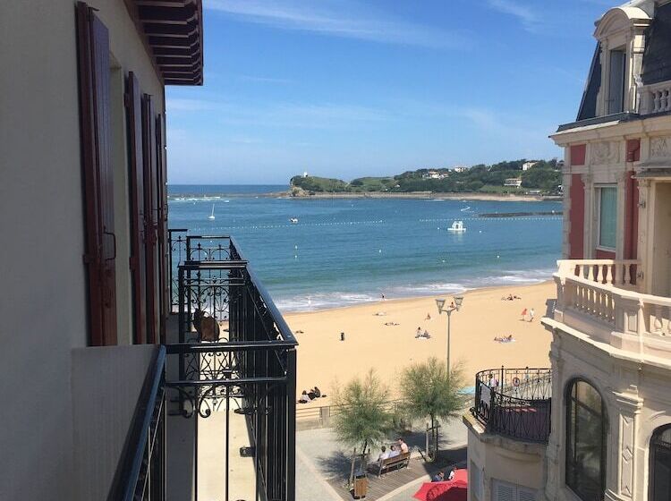 هتل Hôtel De La Plage   Saint Jean De Luz
