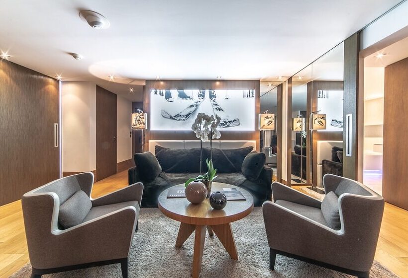 هتل Hôtel Le Strato