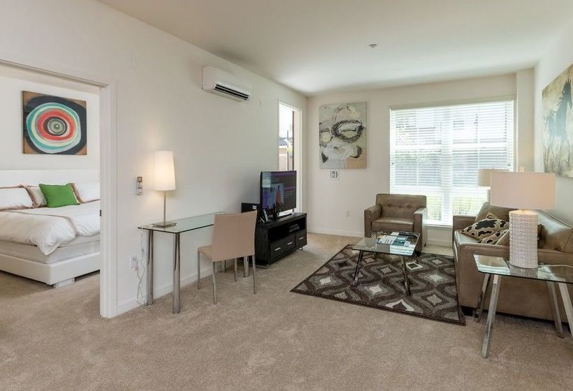 Global Luxury Suites At Epic Way