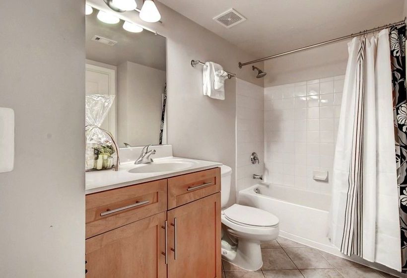 Global Luxury Suites In Downtown Bethesda