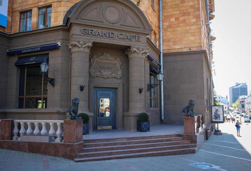 ホテル Apartments Minsk