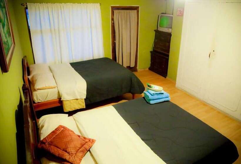 هتل Blue House Youth Hostel