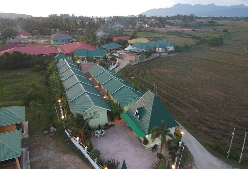 هتل Casa Cenang Resort Tok Bidin Langkawi