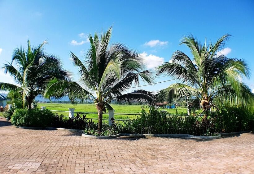 هتل Casa Cenang Resort Tok Bidin Langkawi