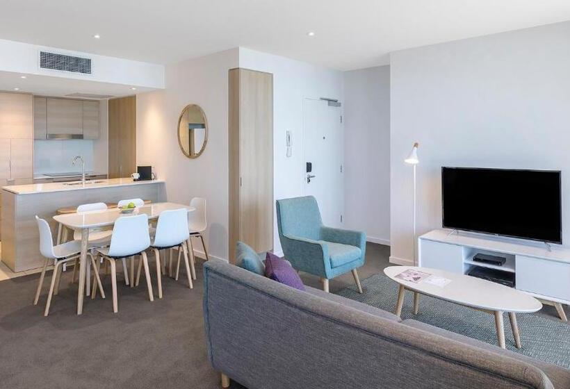 هتل Avani Broadbeach Residences