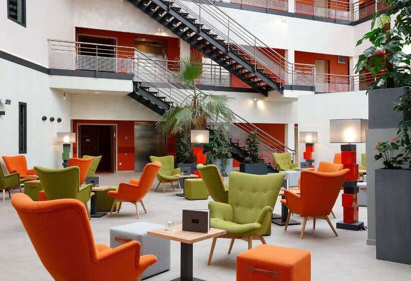هتل Best Western Plus Hôtel Escapade Senlis