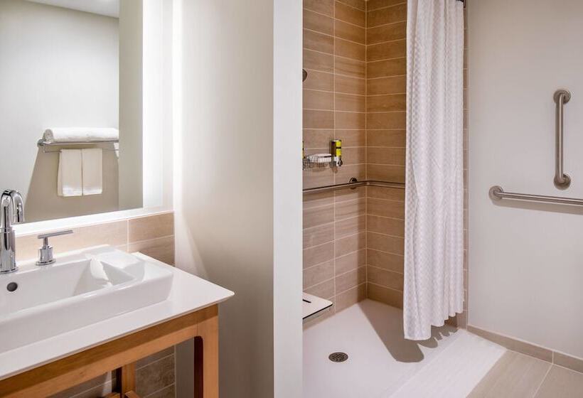 هتل Element Moline