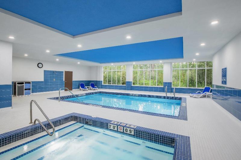 فندق Four Points By Sheraton Grande Prairie