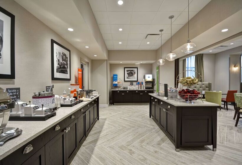 בית מלון כפרי Hampton Inn Livonia Detroit