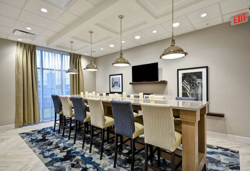 בית מלון כפרי Hampton Inn Livonia Detroit