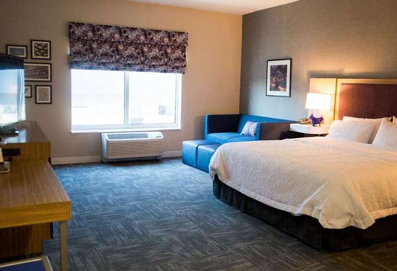 هتل Hampton Inn & Suites By Hilton Warrington Horsham
