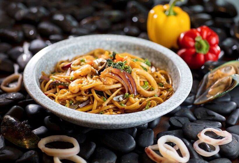 Отель Hilton Garden Inn Shiyan