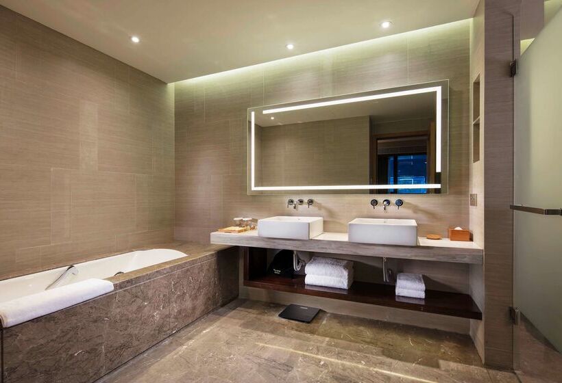 Отель Hilton Garden Inn Shiyan