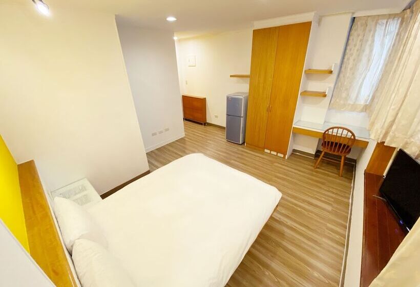 هتل Jimmy S Apartments