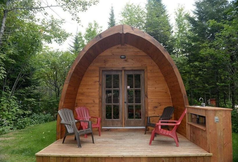 בית מלון כפרי Les Prets A Camper Du Camping Tadoussac