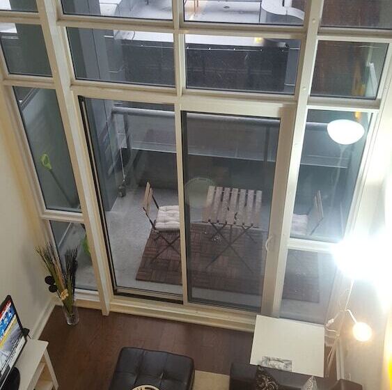 Lavish Suites   Two Story Loft   Downtown Toronto