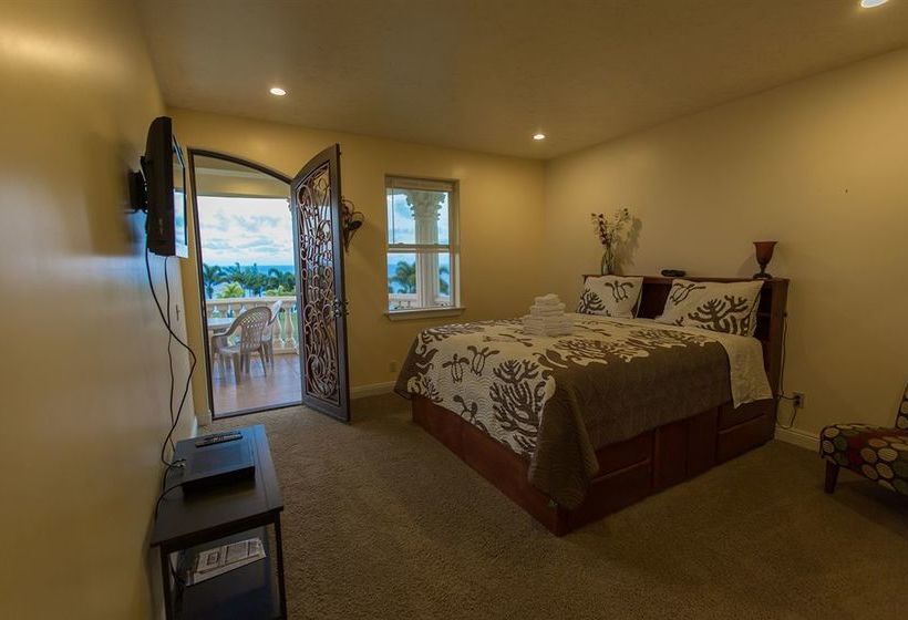 بنسيون Oceanfront Legacy