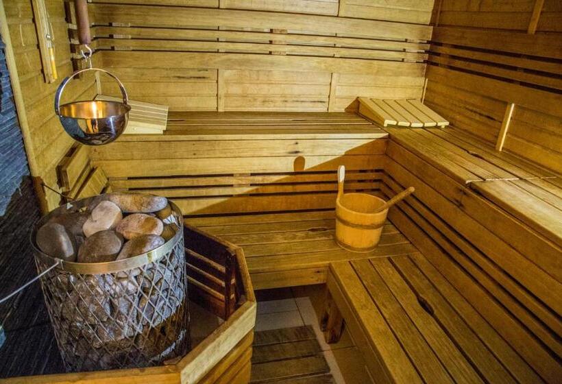 هتل Centrum Harrachov