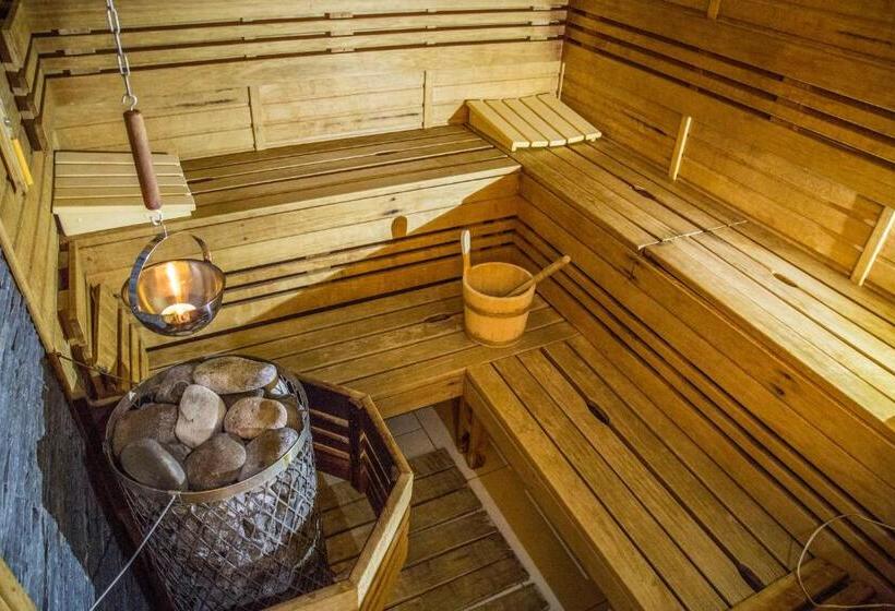 هتل Centrum Harrachov