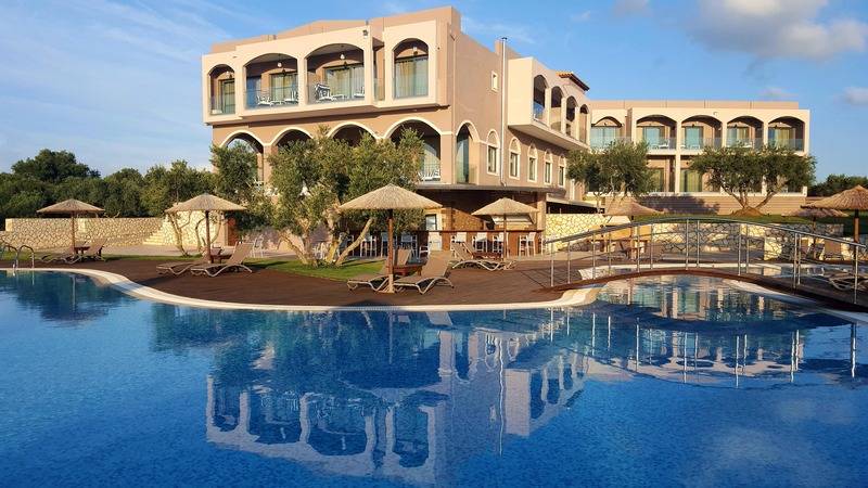هتل Elegance Luxury Executive Suites  Adults Only