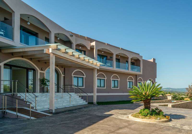 هتل Elegance Luxury Executive Suites  Adults Only