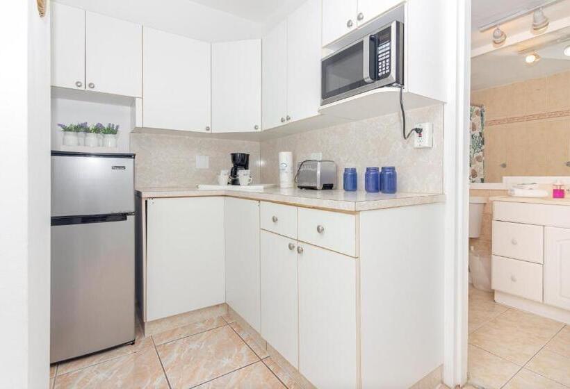 هتل Girasole Rentals Suites