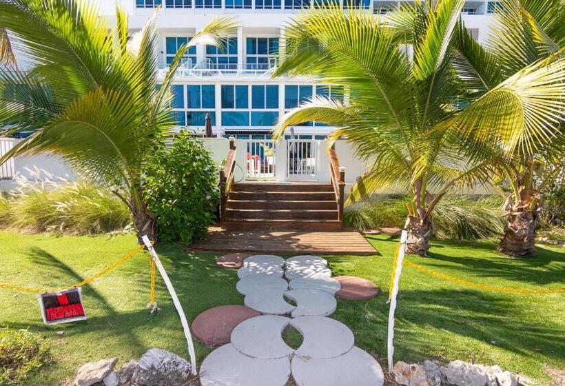 هتل Girasole Rentals Suites