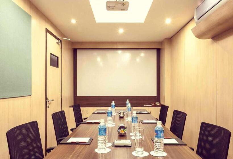 호텔 Grand Mercure Vadodara Surya Palace