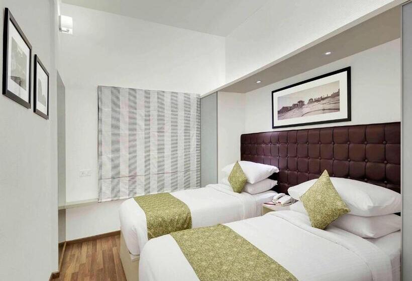 호텔 Grand Mercure Vadodara Surya Palace
