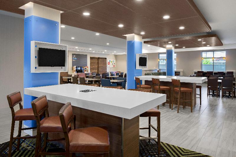 فندق Holiday Inn Express & Suites Lubbock Central   Univ Area, An Ihg
