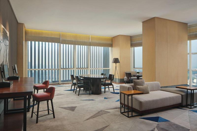 هتل Le Meridien Petaling Jaya