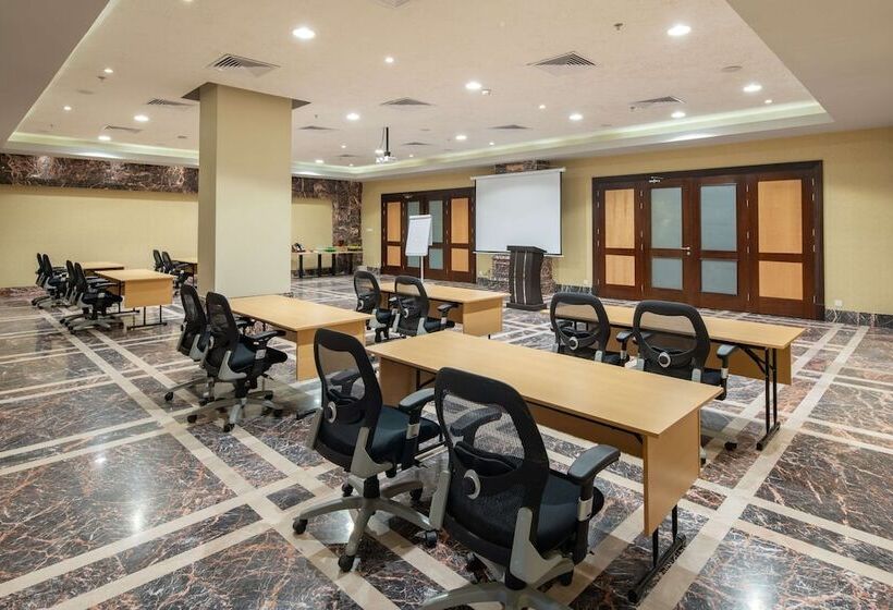 هتل Park Inn By Radisson Makkah Al Naseem
