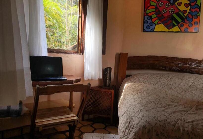 בית מלון כפרי Pousada E Hostel Pé No Mato