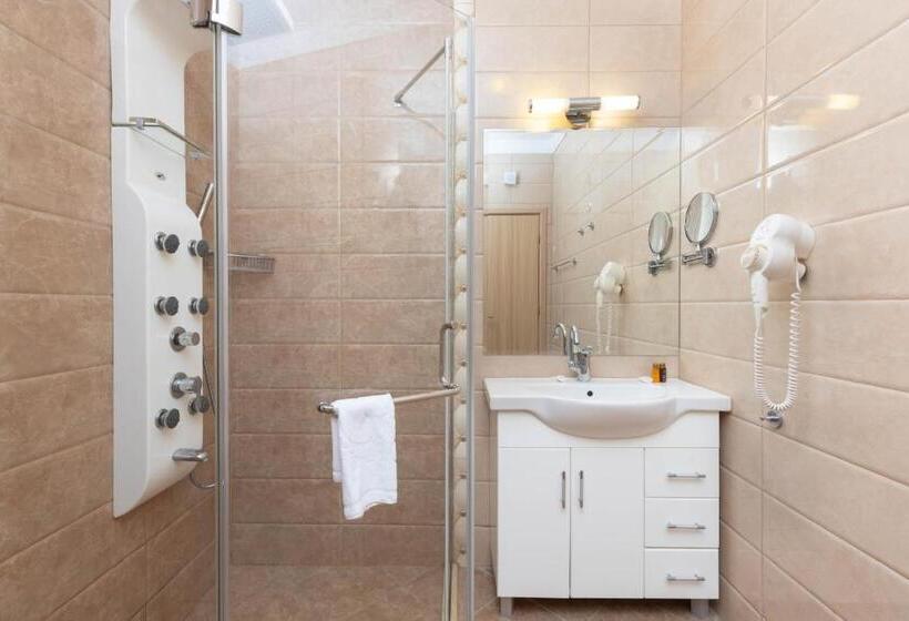 هتل Rome Palace Deluxe   All Inclusive Premium