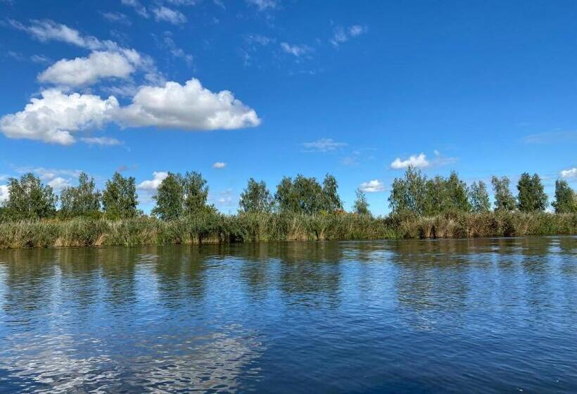 Отель Schloss Neetzow