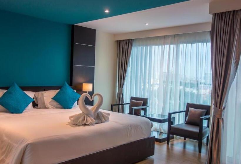 هتل Unique Regency Pattaya